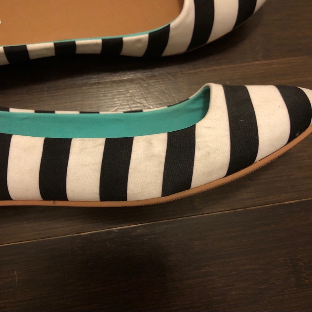 🎉HOST PICK🎉 Qupid Black and White Striped Flats - Picture 6 of 8